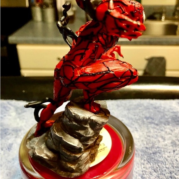 Marvel Carnage Mini PVC Collector Figure - Picture 4 of 12